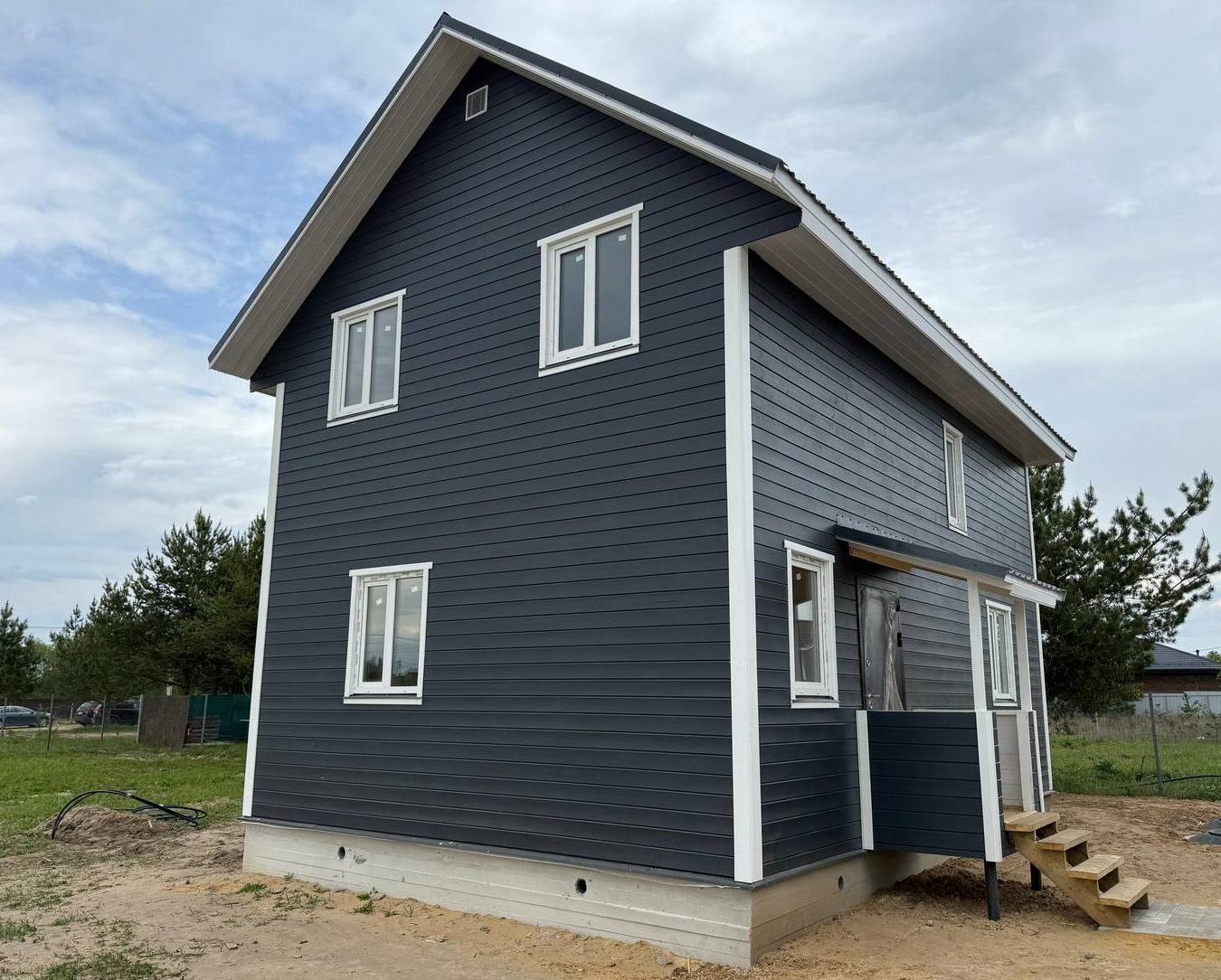 Гамбург. Площадь дома 100 кв.м, Размеры 6х9м. В доме 4 спальни, кухня-гостинная, 2 сан.узла.